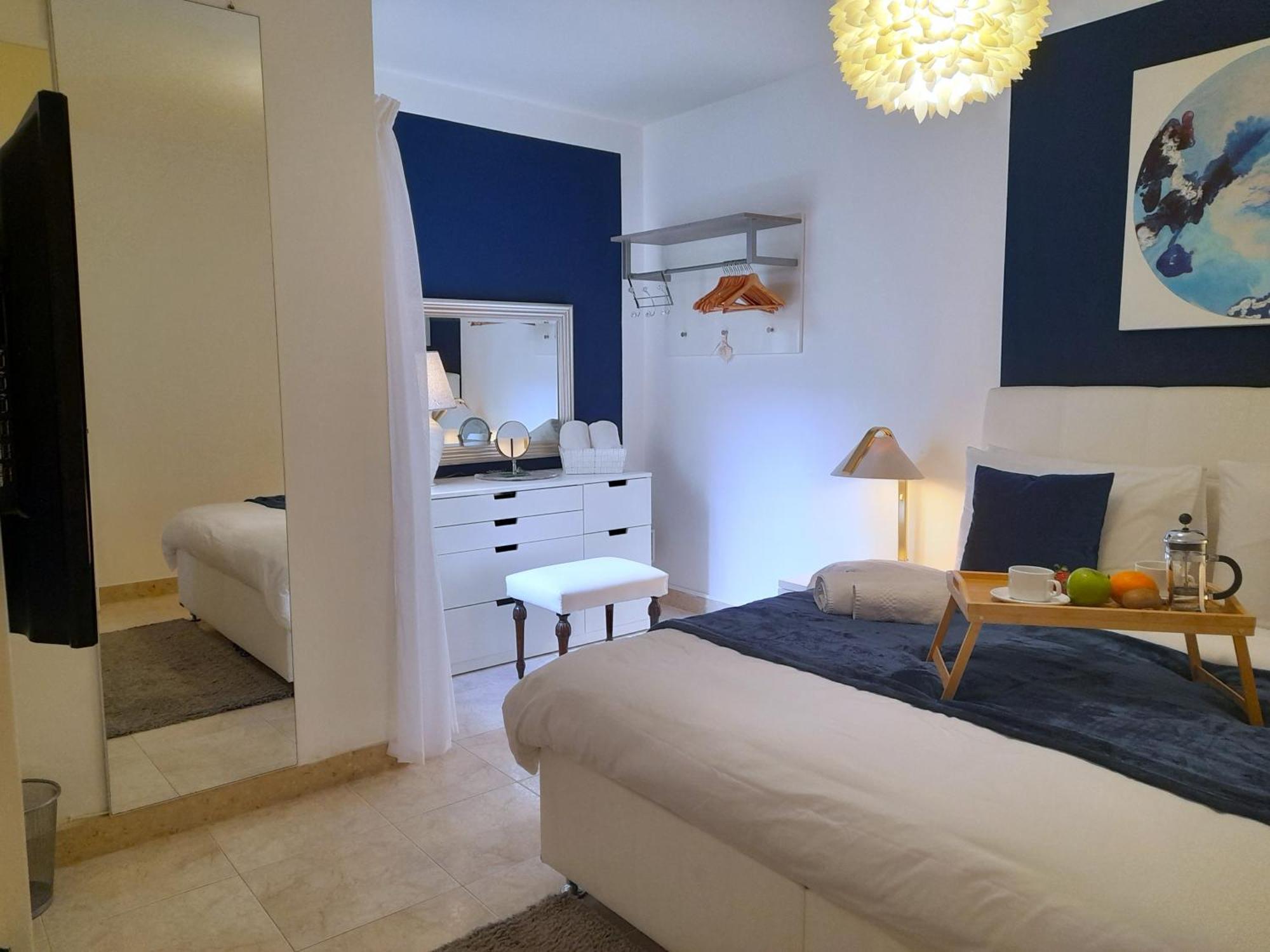 Seafront Apartment Terrace, Lounger & Panoramic Ocean Views 梅利哈 外观 照片