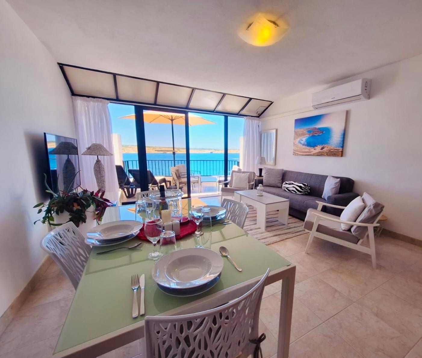 Seafront Apartment Terrace, Lounger & Panoramic Ocean Views 梅利哈 外观 照片